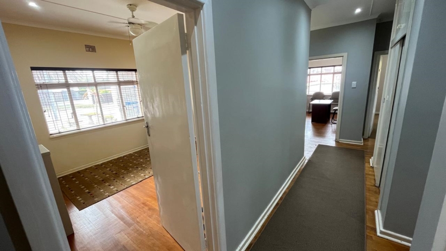  Bedroom Property for Sale in Jeffreys Bay Central Eastern Cape